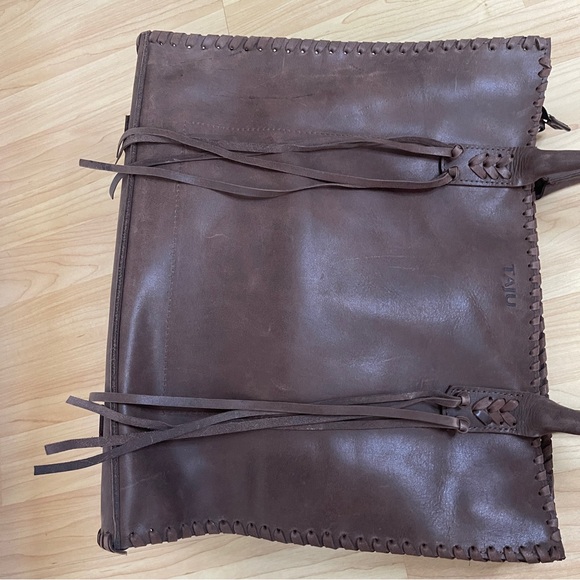 TAJU Large Leather Handmade Tote Vintage Brown with Hair on hide and fringe. - Picture 9 of 14